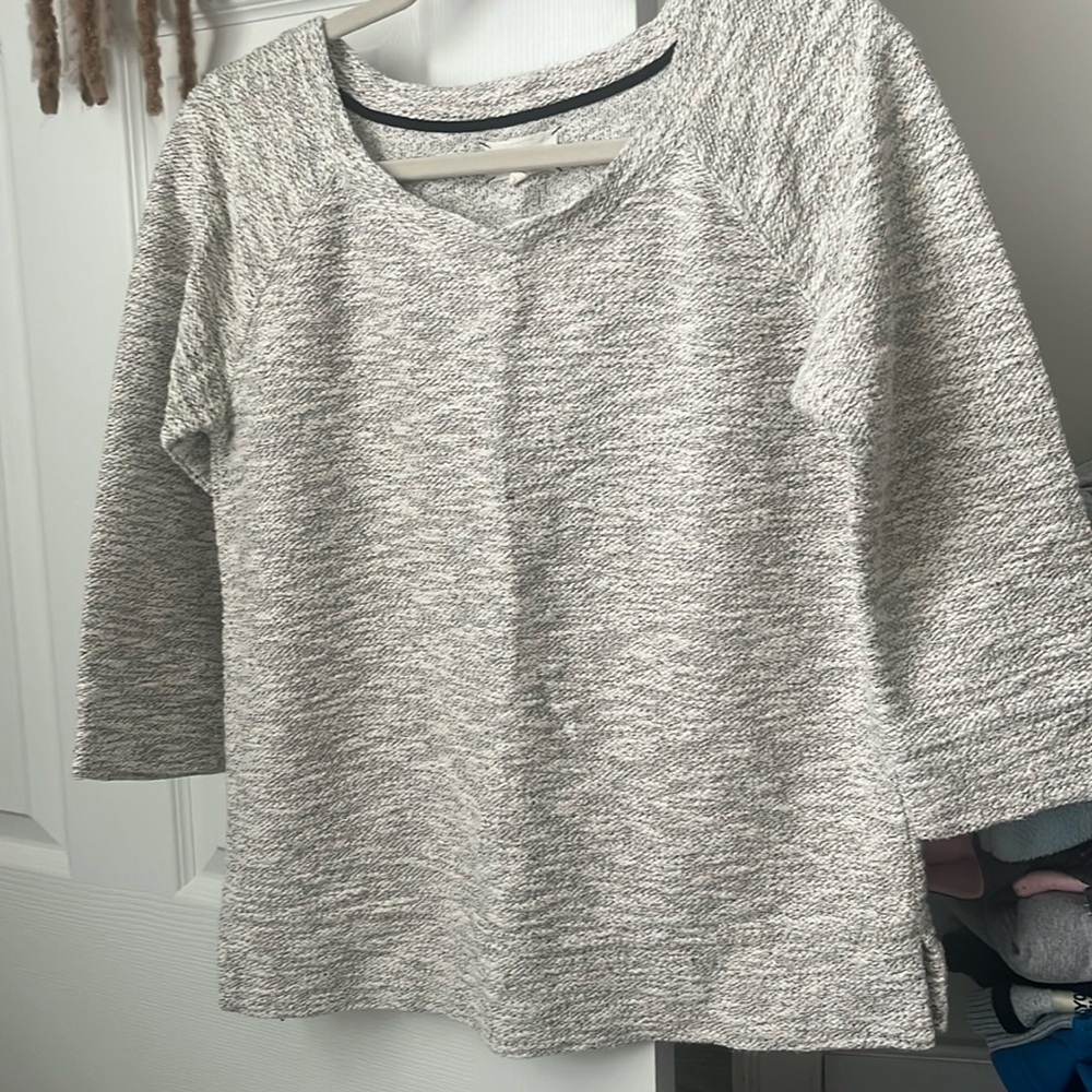 Lou and Grey Sweater / Top